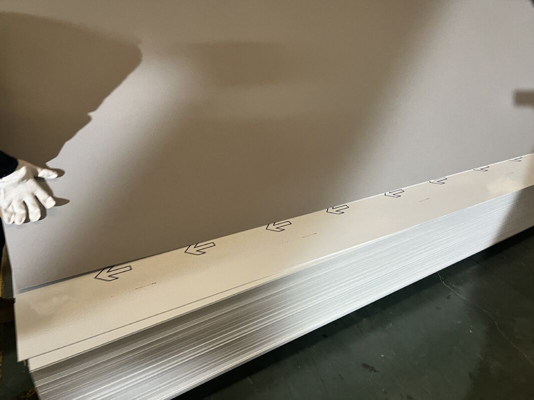 4 * 0.40mm FR B1 الدرجة مضادة للحريق ألومنيوم اللوحة المركبة لمركز التسوق والفنادق ومحطة القطارات الخ