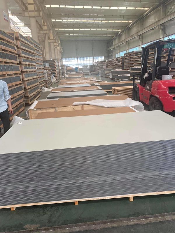 البناء المعاصر PVDF ألومنيوم اللوحة المركبة صلابة عالية وسهولة الصيانة للحماية طويلة الأمد