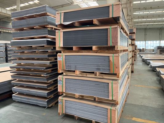 طلاء PE / PVDF ACM 1220mm عرض للمنتجات القوية وطويلة الأمد